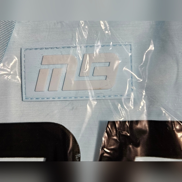 Muscle Box Light Blue Gym Back Limited Edition - New, Still Sealed - Picture 4 of 4